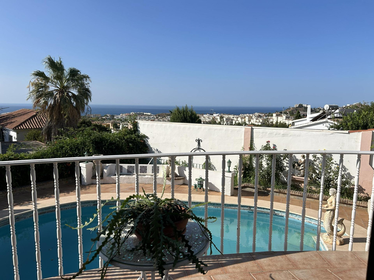 Detached Villa bilde 1