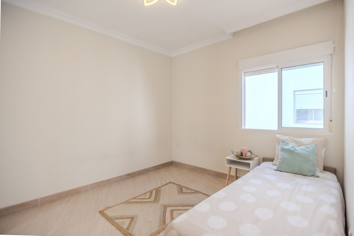 Middle Floor Apartment bilde 10