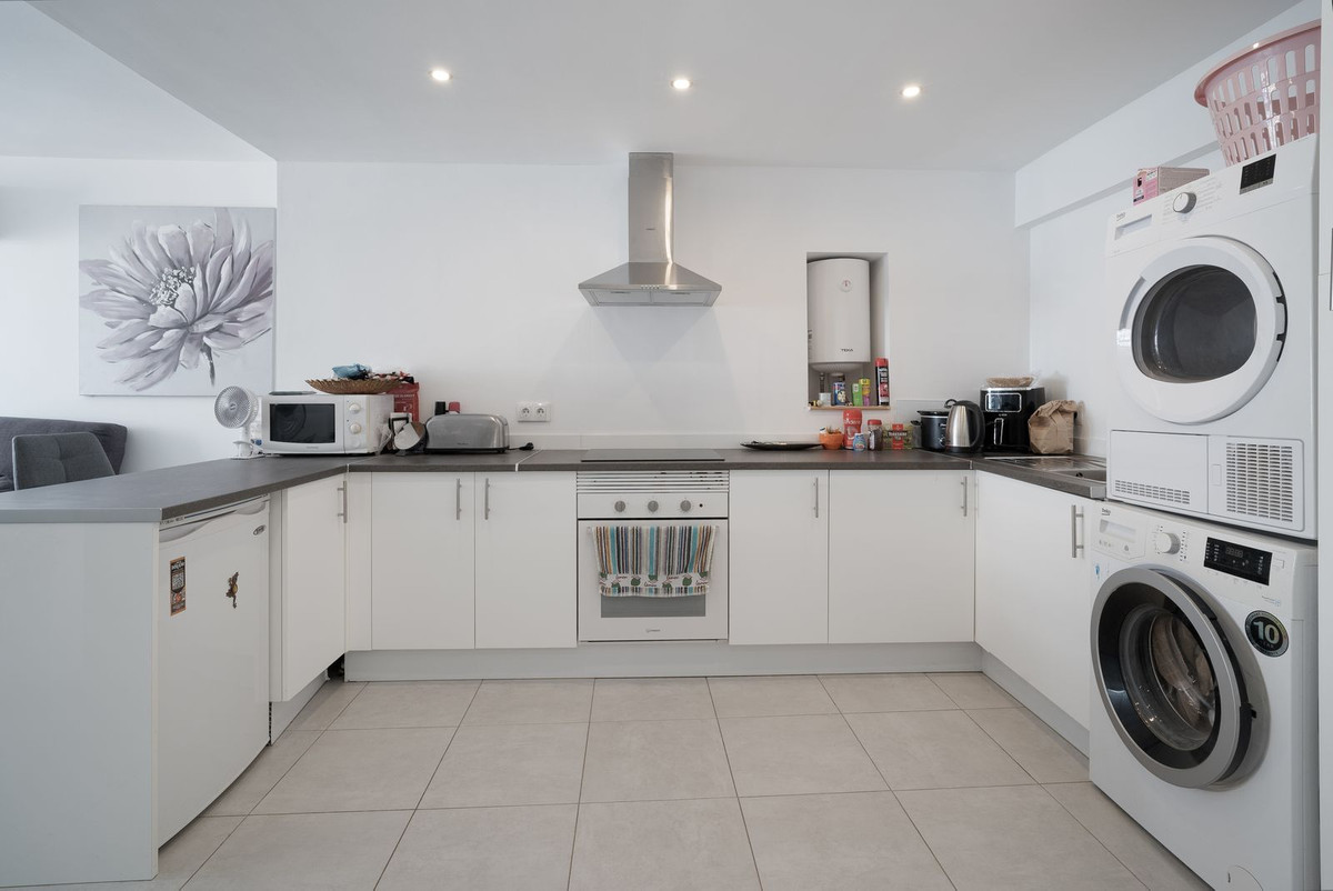 Middle Floor Apartment bilde 5