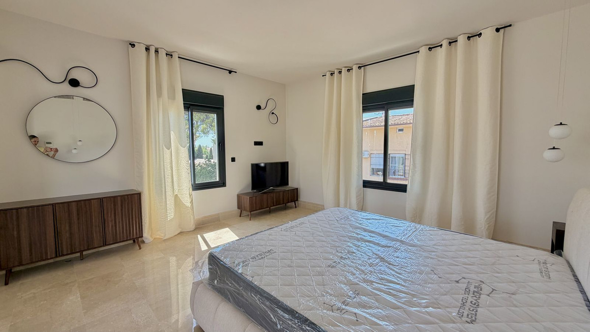 Detached Villa bilde 17