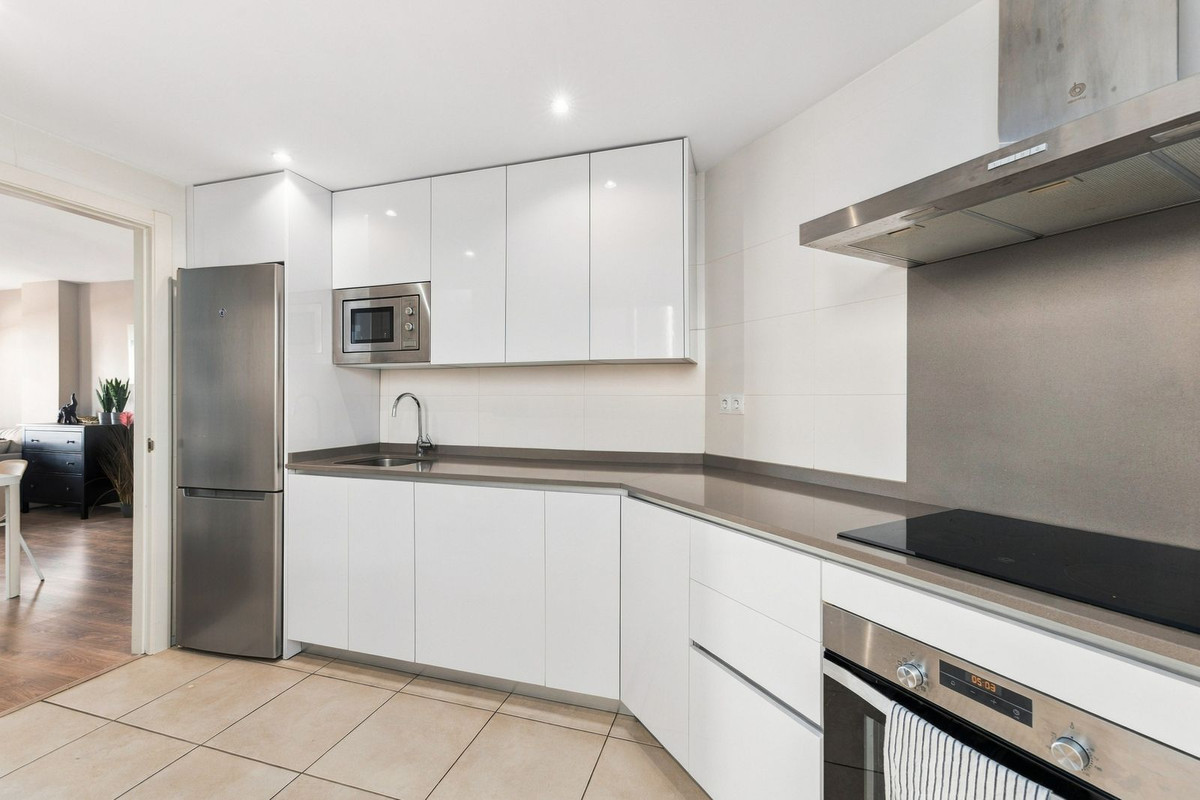 Middle Floor Apartment bilde 6