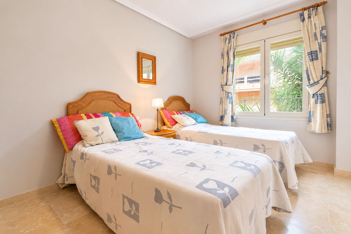 Middle Floor Apartment bilde 18