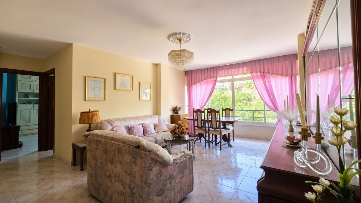Middle Floor Apartment bilde 1