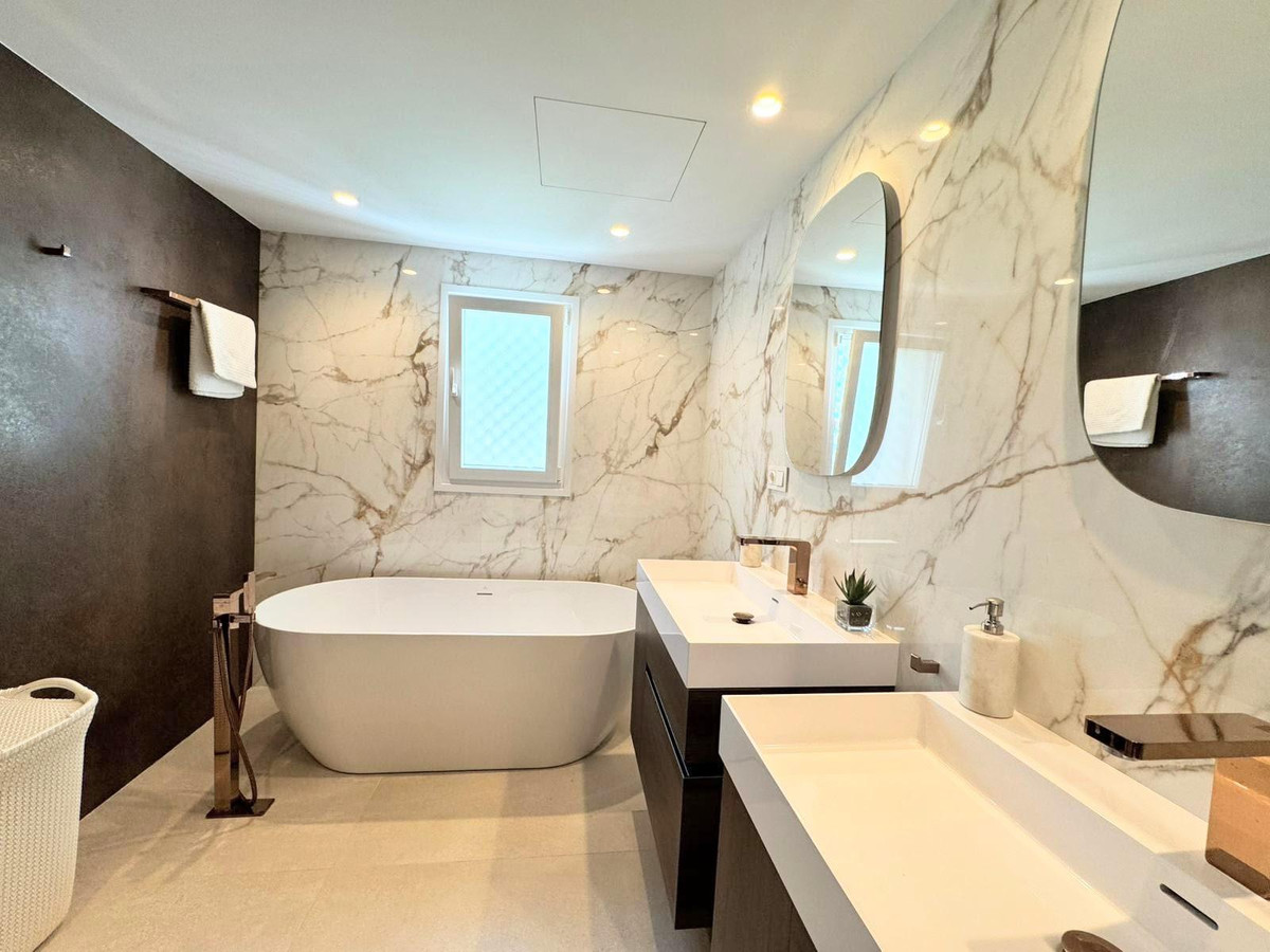 Middle Floor Apartment bilde 29