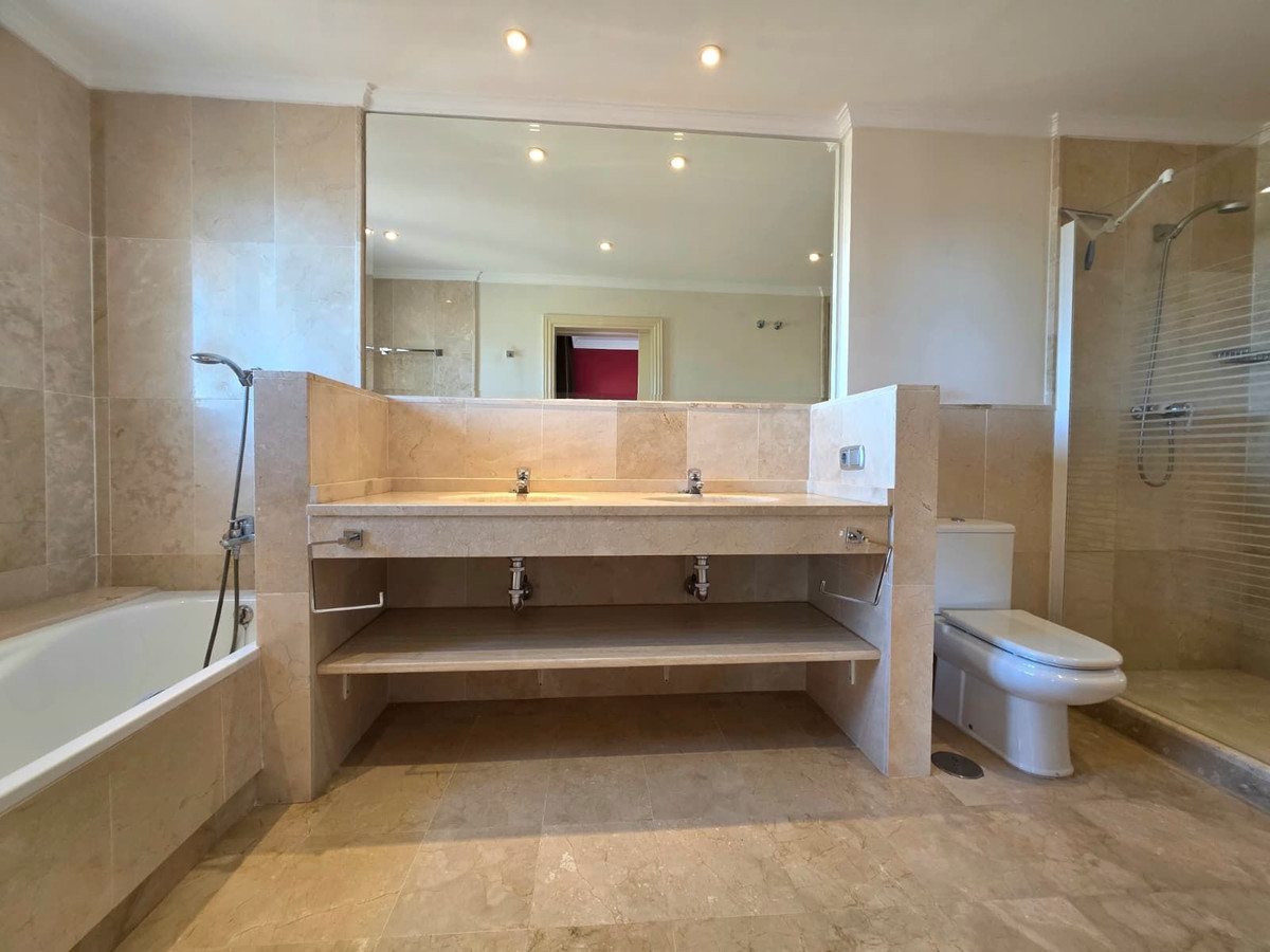 Middle Floor Apartment bilde 16