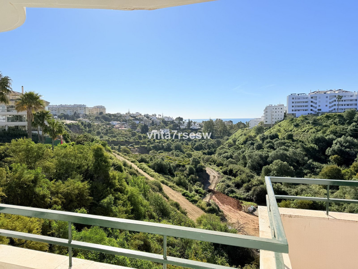 Middle Floor Apartment bilde 24