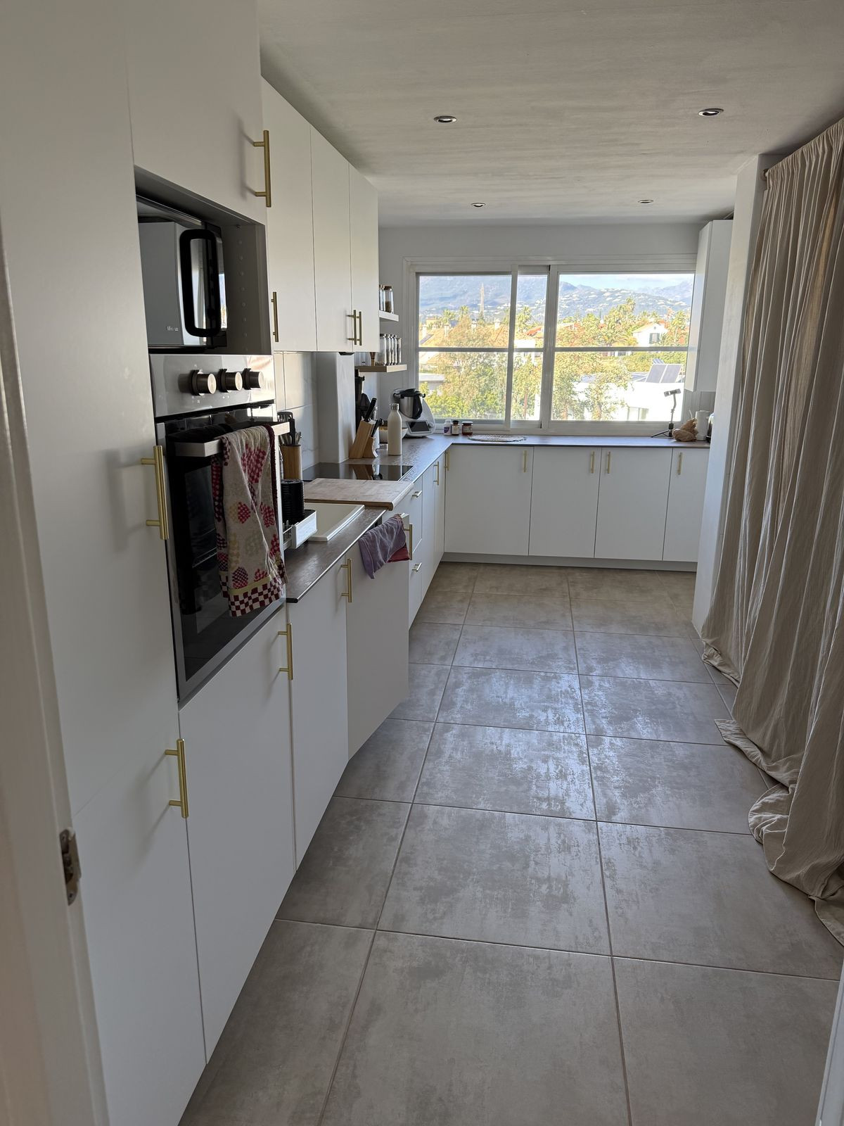 Middle Floor Apartment bilde 7