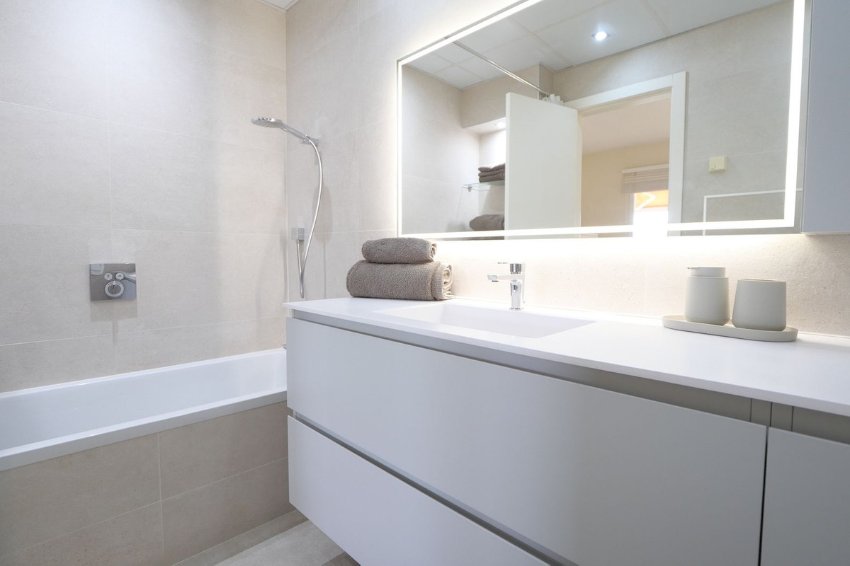 Middle Floor Apartment bilde 14