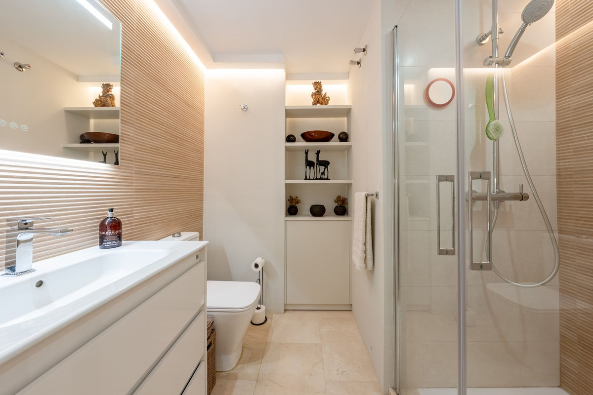 Middle Floor Apartment bilde 14