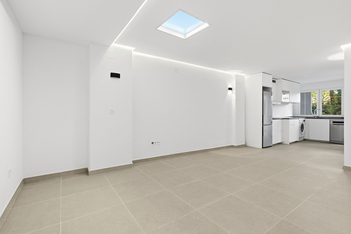 Middle Floor Apartment bilde 16