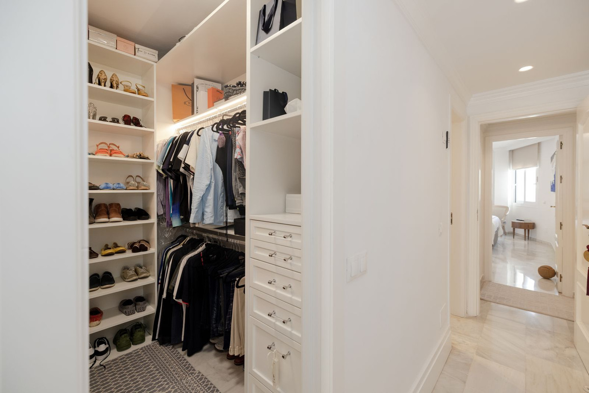 Middle Floor Apartment bilde 15