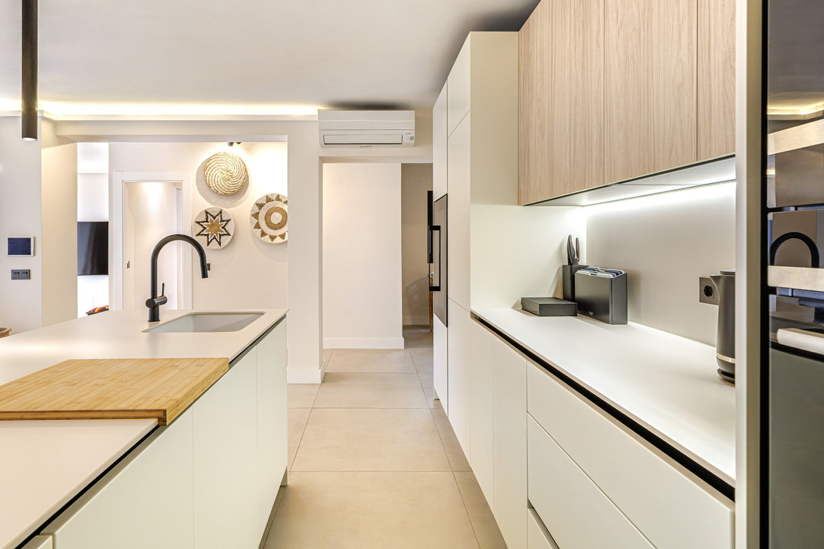 Middle Floor Apartment bilde 18