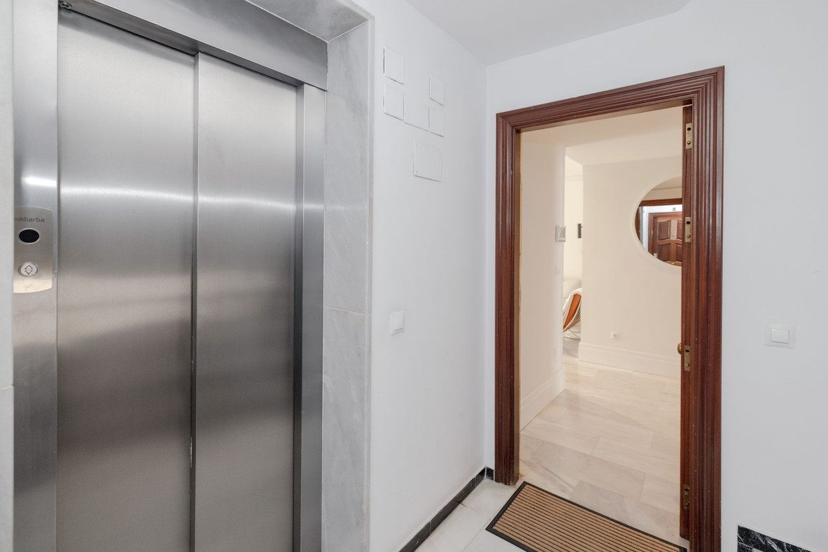 Middle Floor Apartment bilde 46