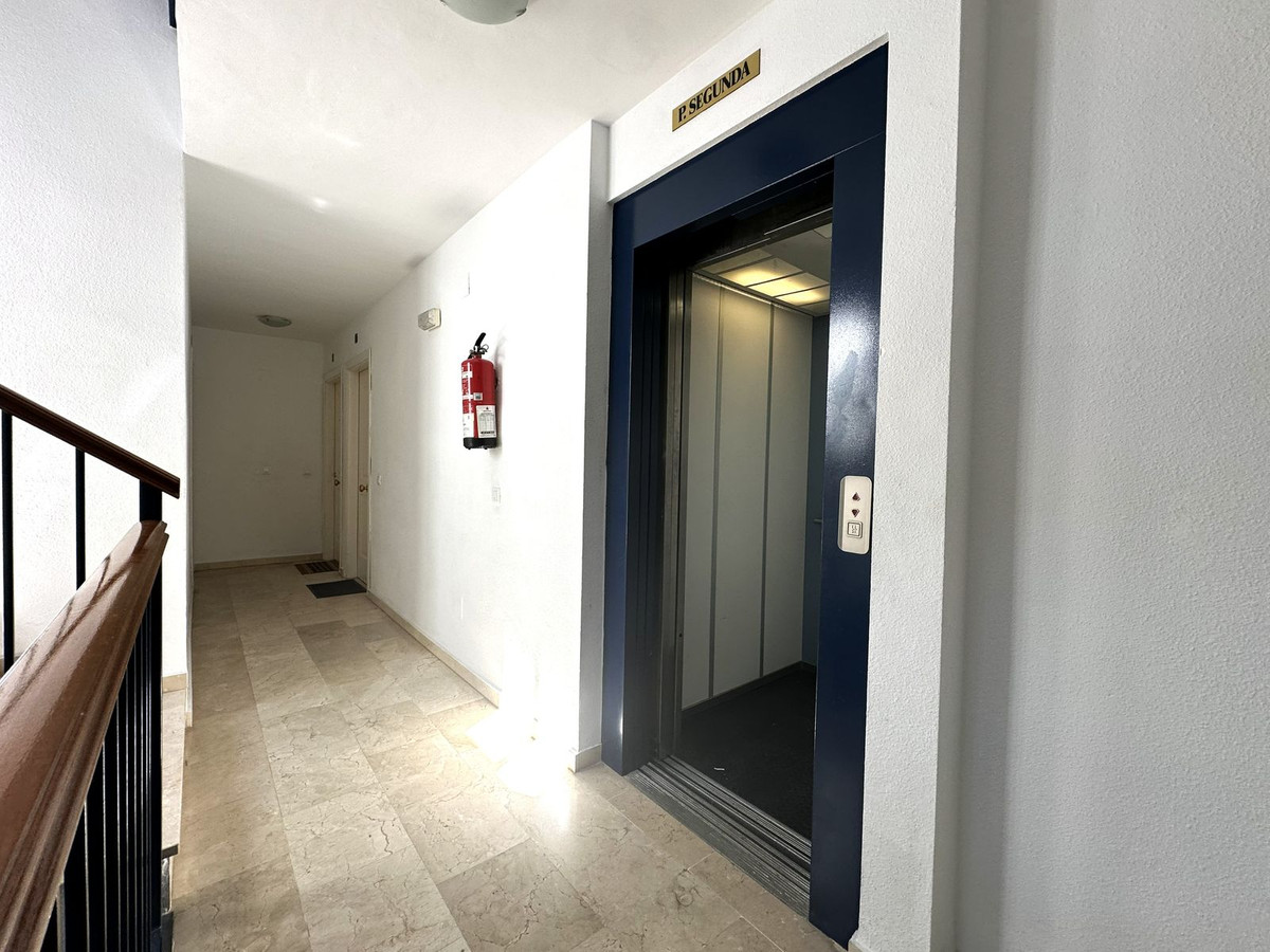 Middle Floor Apartment bilde 16