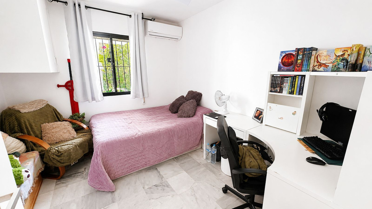Middle Floor Apartment bilde 18