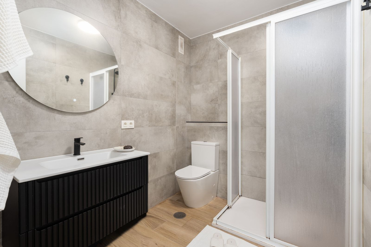 Middle Floor Apartment bilde 8