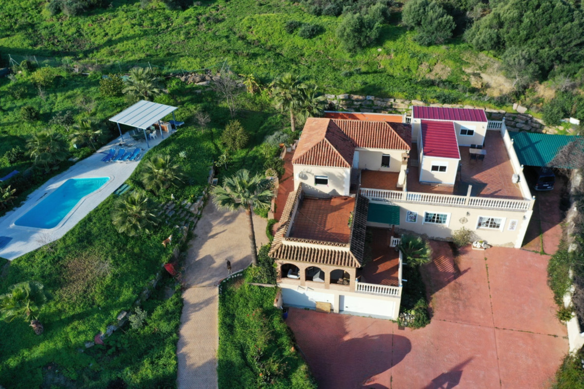 Detached Villa bilde 1