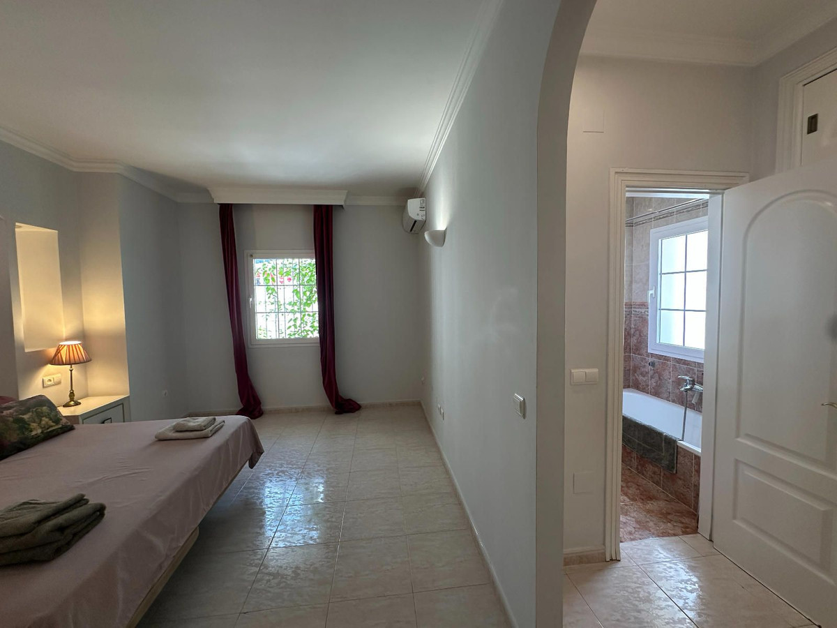 Detached Villa bilde 23