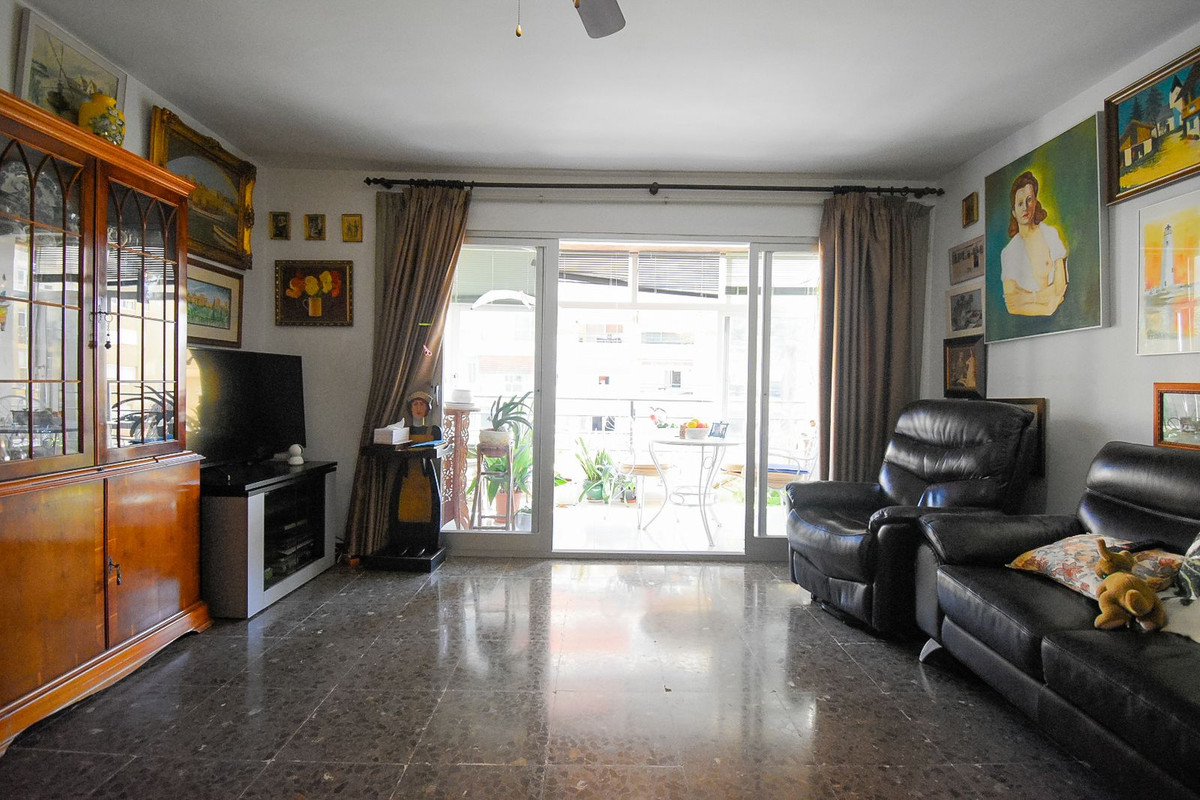 Middle Floor Apartment bilde 8