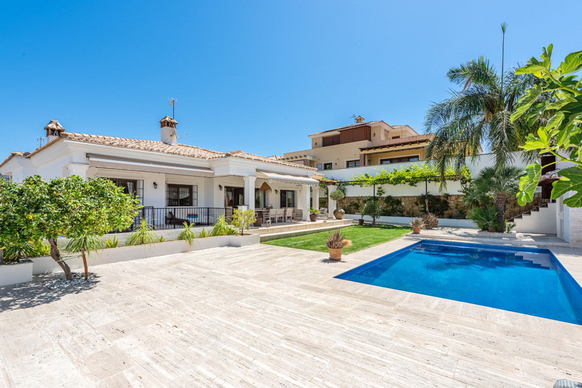 Detached Villa bilde 2