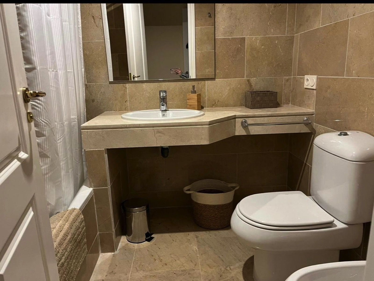 Middle Floor Apartment bilde 13