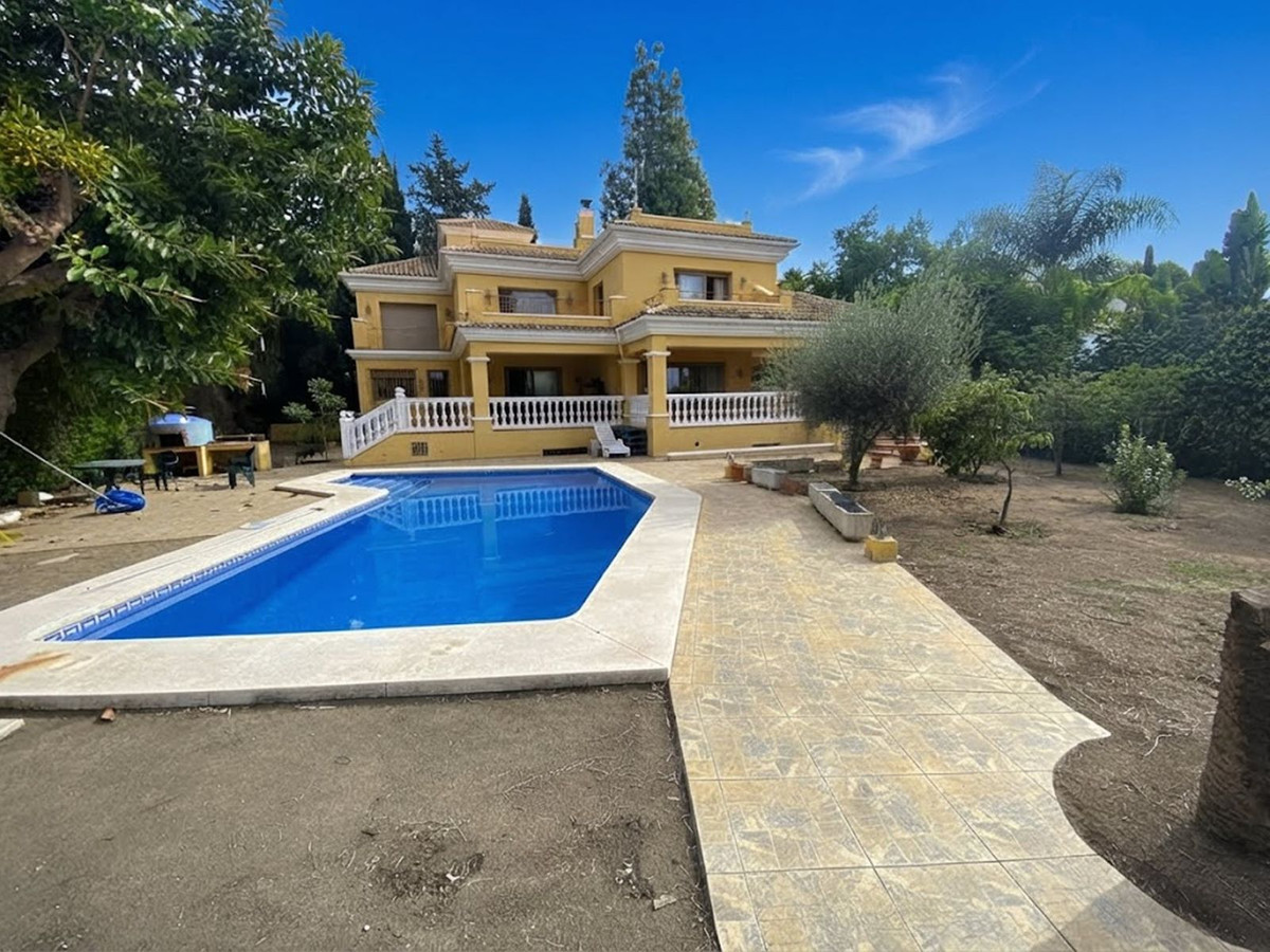 Detached Villa bilde 1