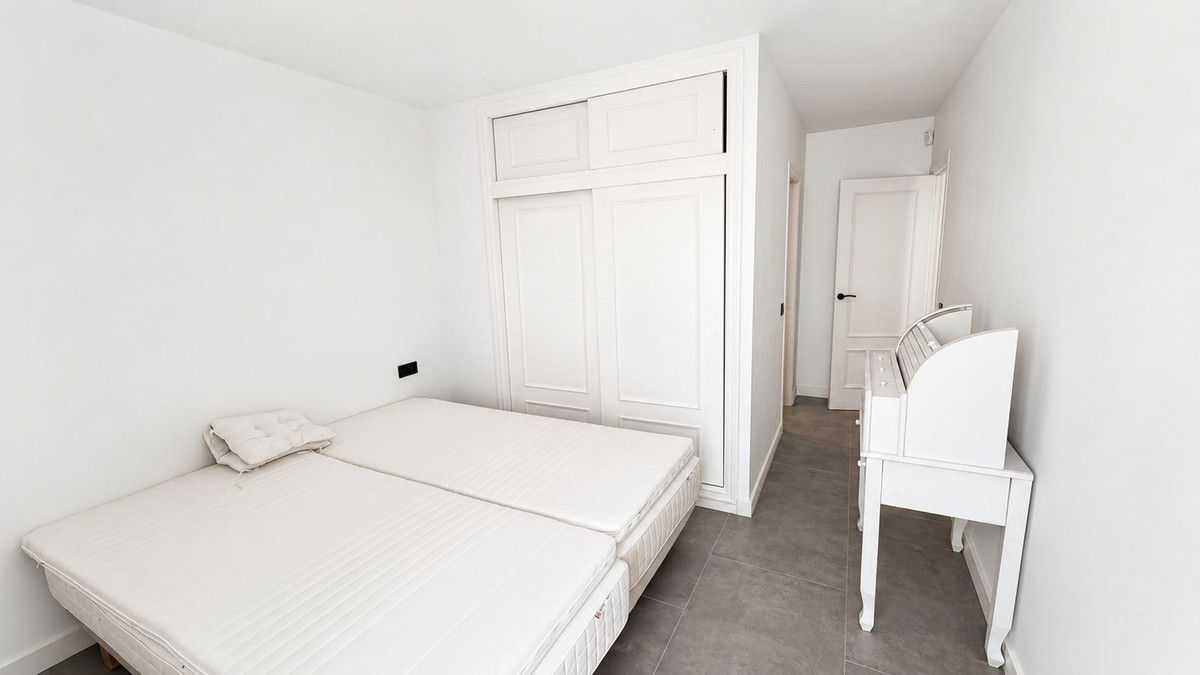 Middle Floor Apartment bilde 12
