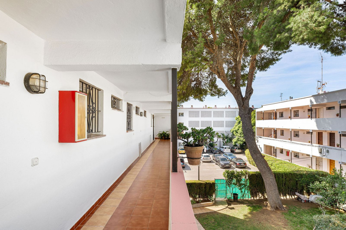 Middle Floor Apartment bilde 18