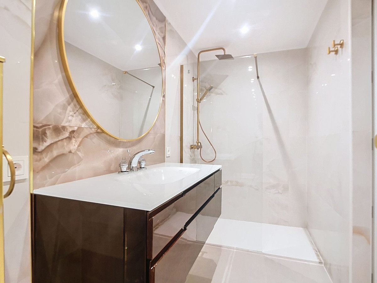 Middle Floor Apartment bilde 19