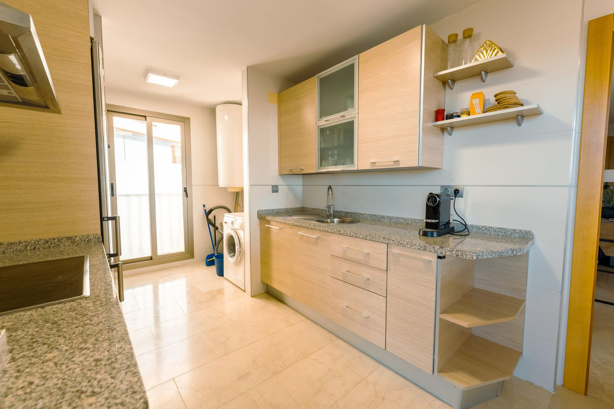 Middle Floor Apartment bilde 8