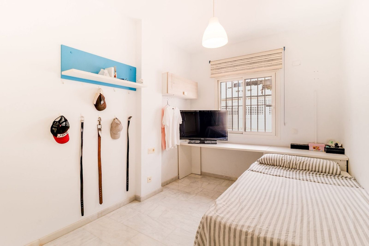 Middle Floor Apartment bilde 26