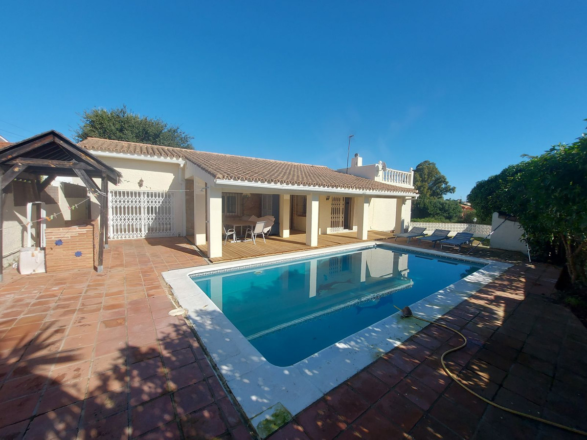Detached Villa bilde 1
