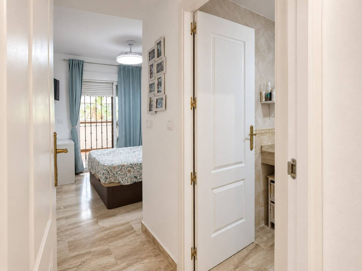Middle Floor Apartment bilde 8
