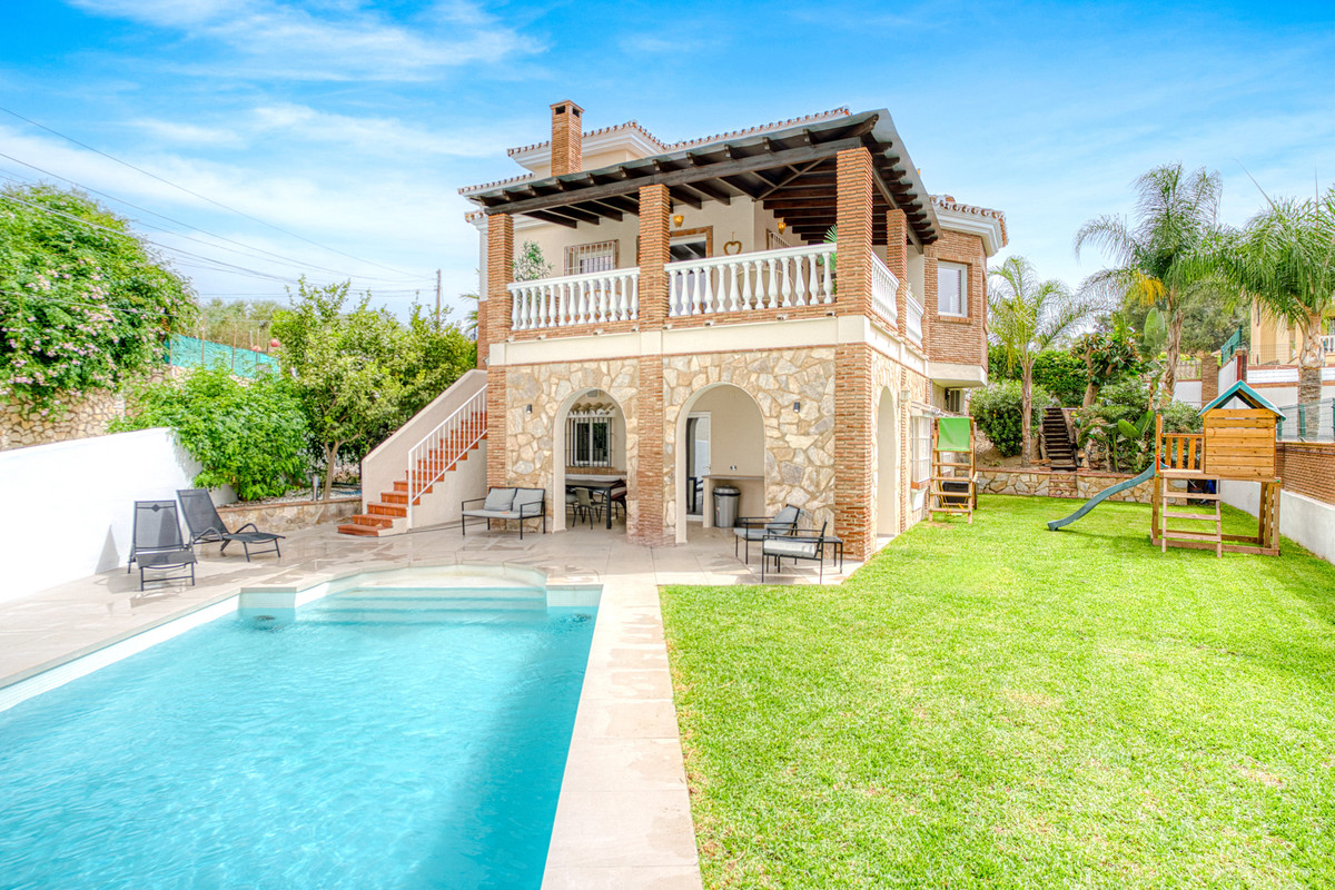 Detached Villa bilde 1