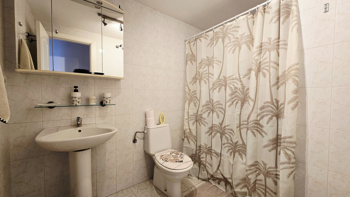 Middle Floor Apartment bilde 13