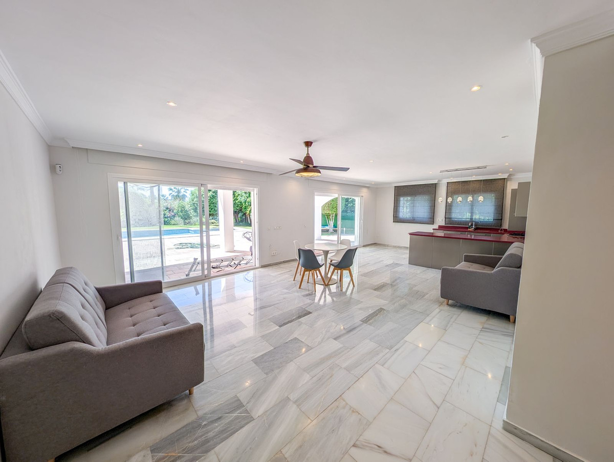 Detached Villa bilde 5