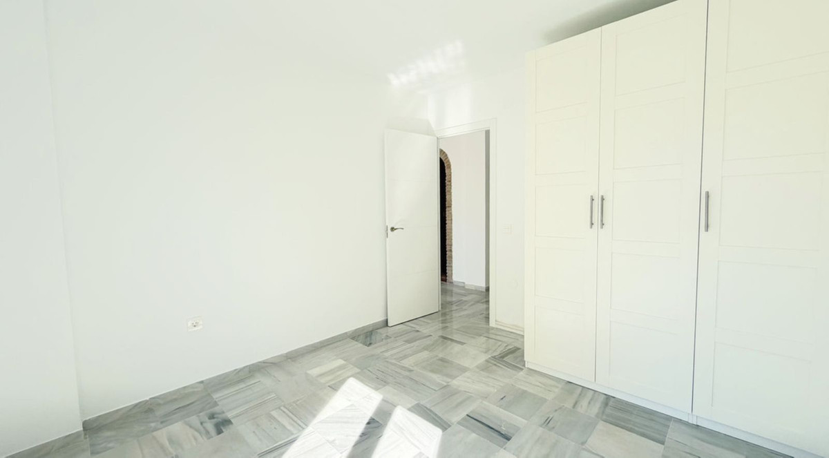 Middle Floor Apartment bilde 16