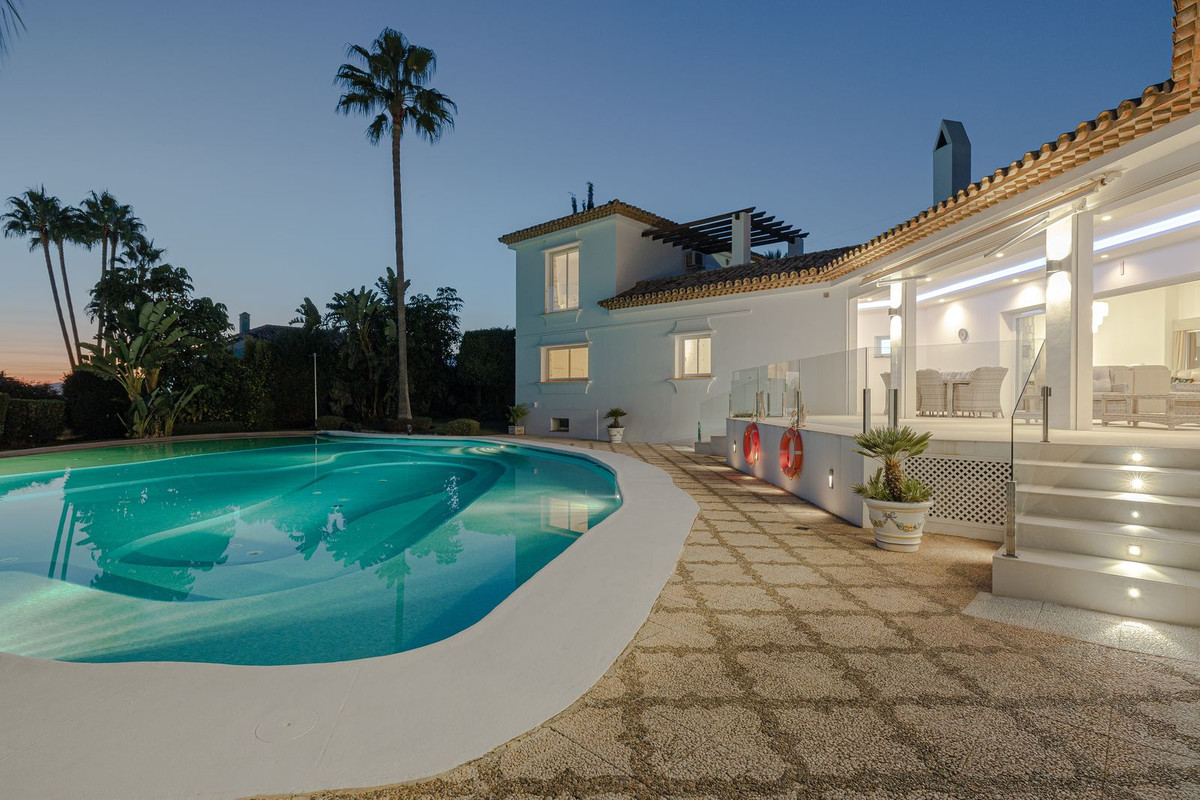 Detached Villa bilde 2