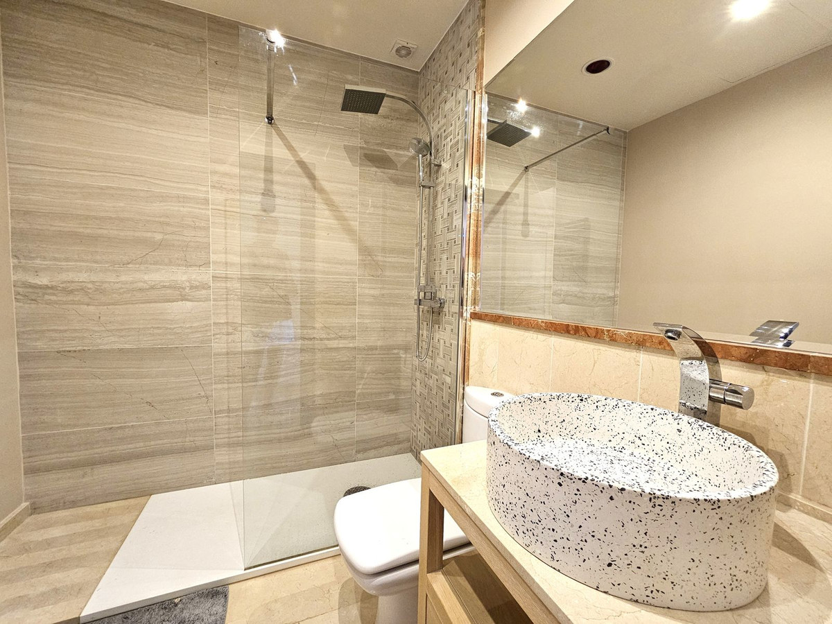 Middle Floor Apartment bilde 17