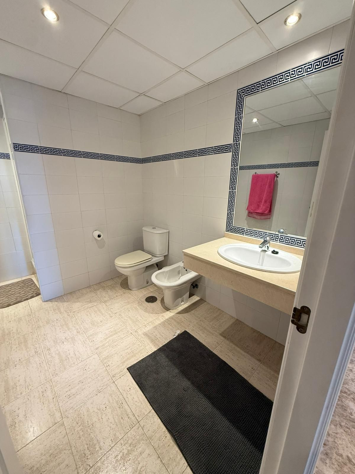 Middle Floor Apartment bilde 16