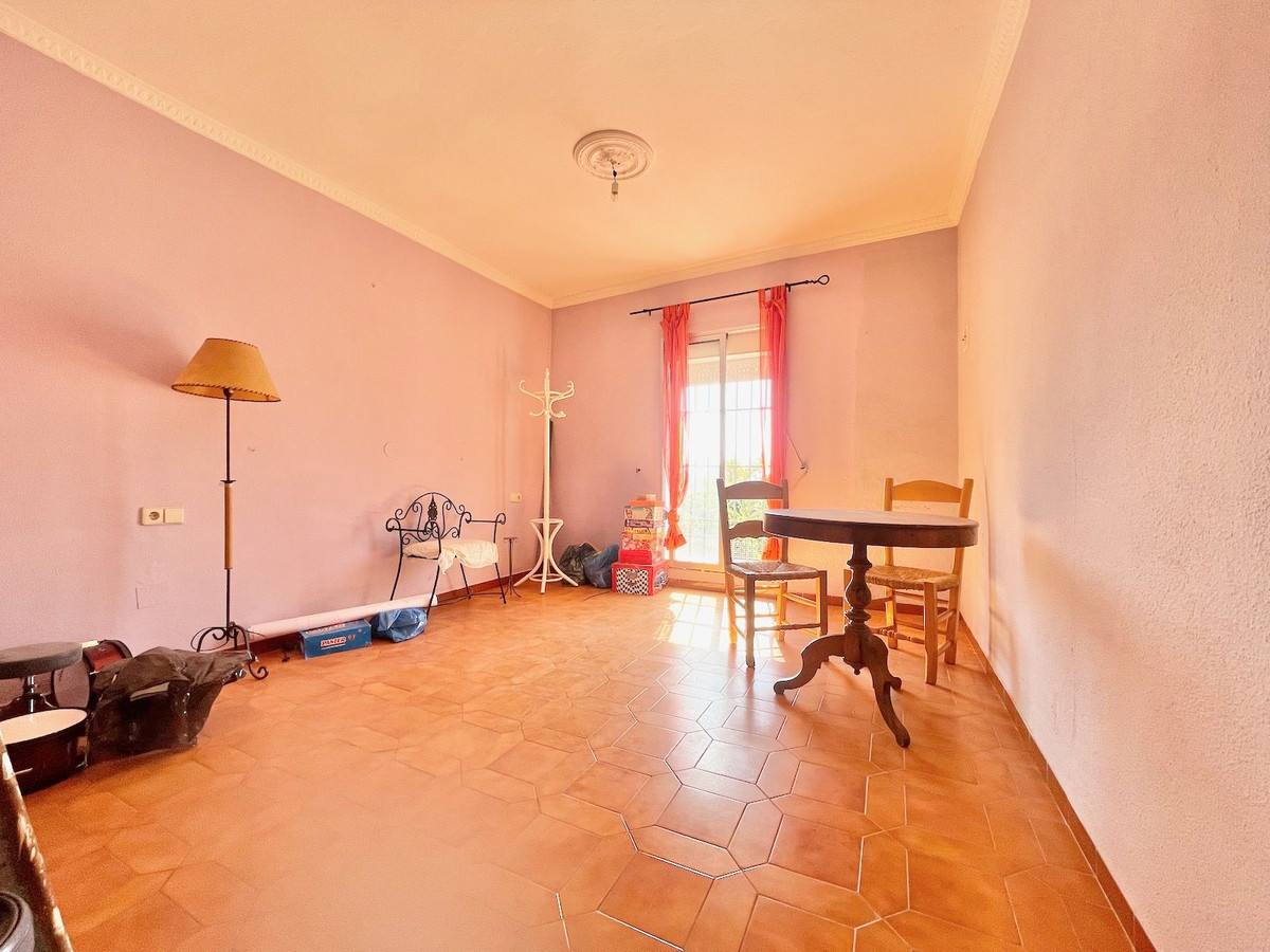 Middle Floor Apartment bilde 8