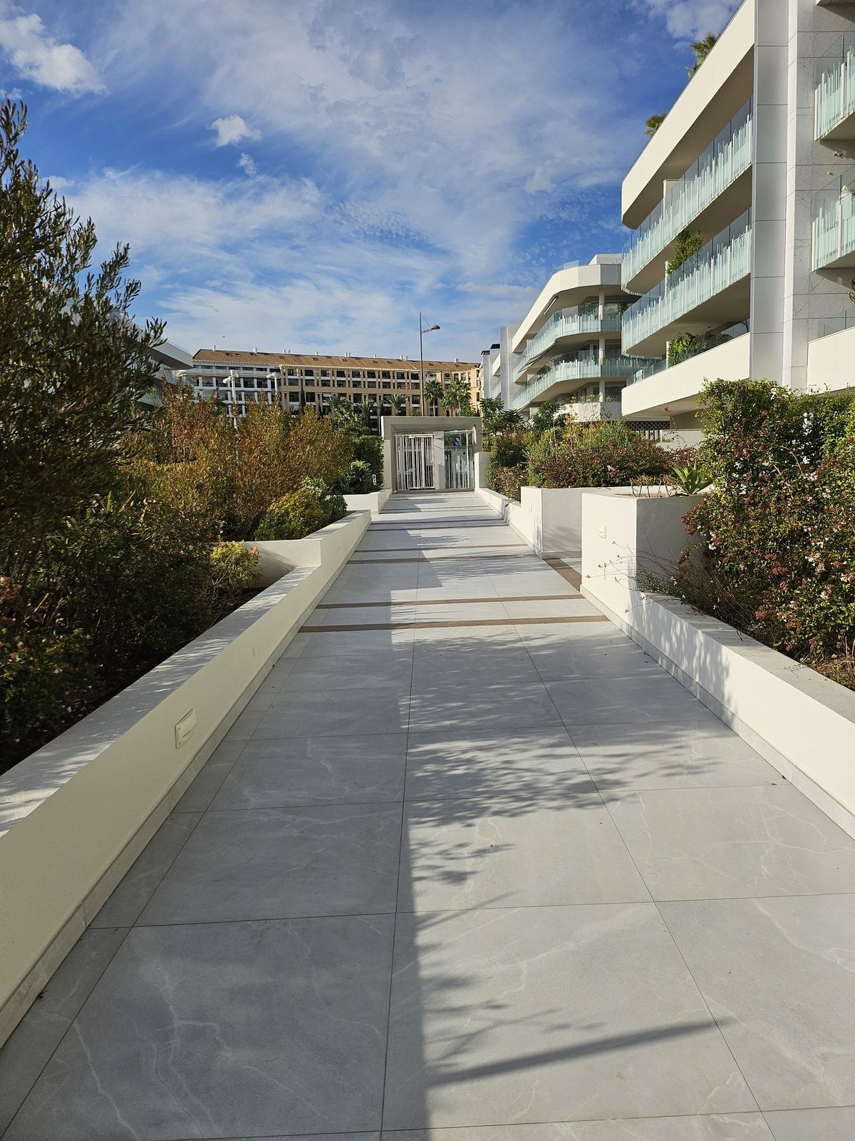 Middle Floor Apartment bilde 17
