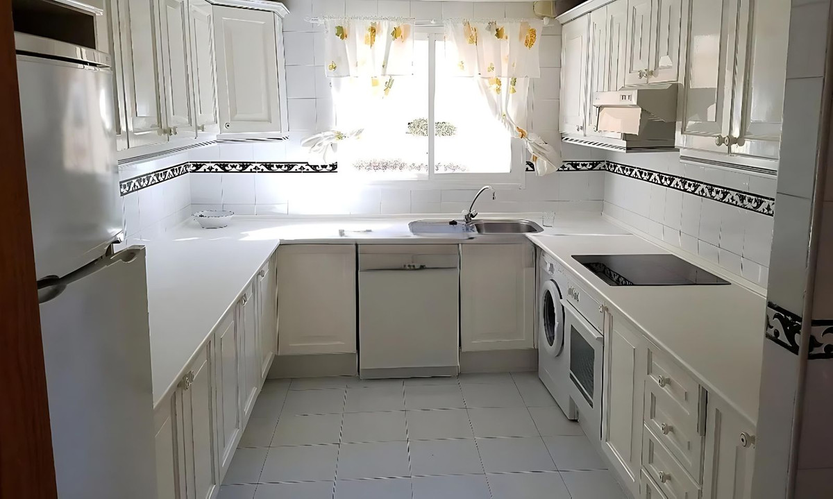 Middle Floor Apartment bilde 3