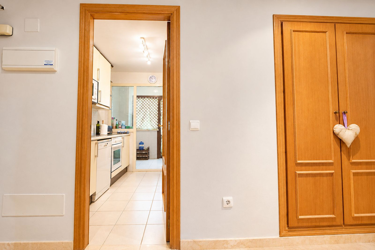 Middle Floor Apartment bilde 12