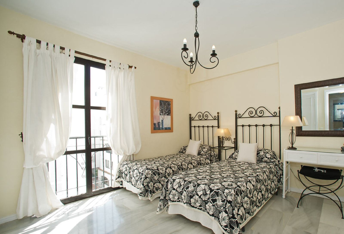Middle Floor Apartment bilde 18