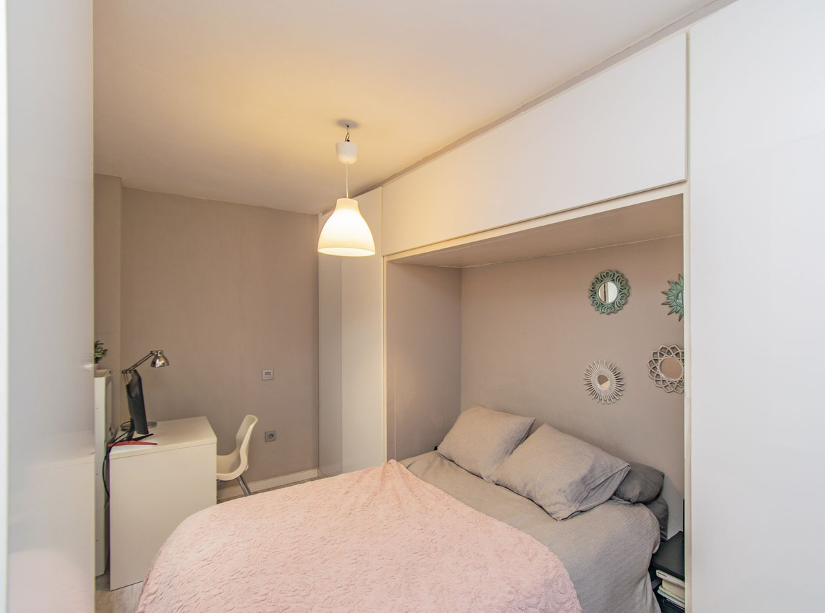 Middle Floor Apartment bilde 12