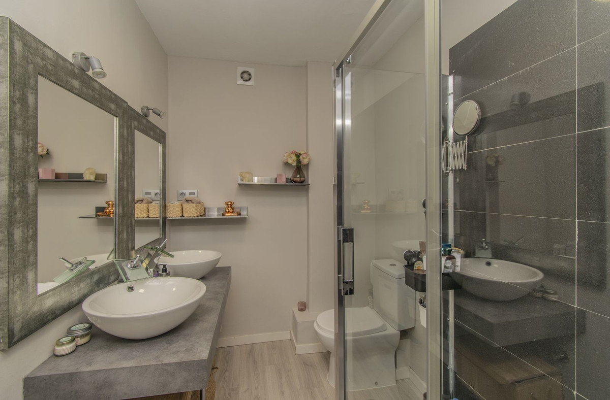 Middle Floor Apartment bilde 10