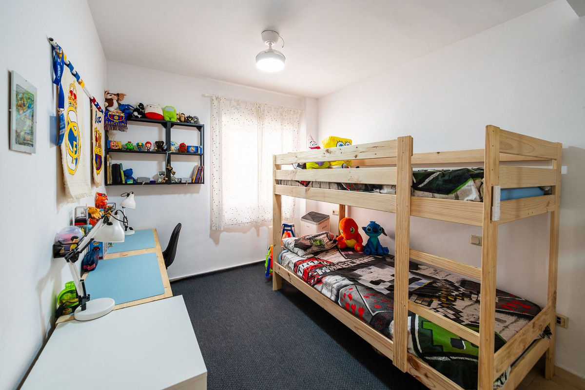 Middle Floor Apartment bilde 31