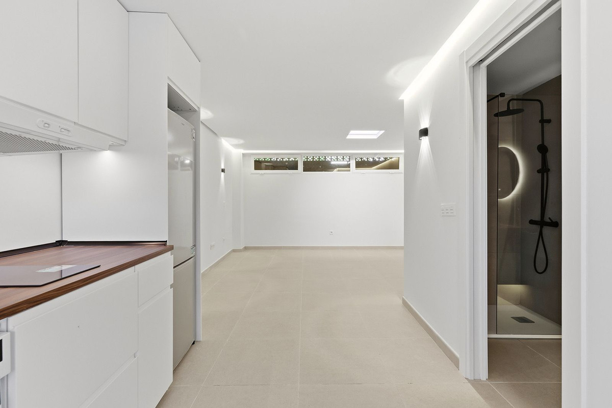 Middle Floor Apartment bilde 11