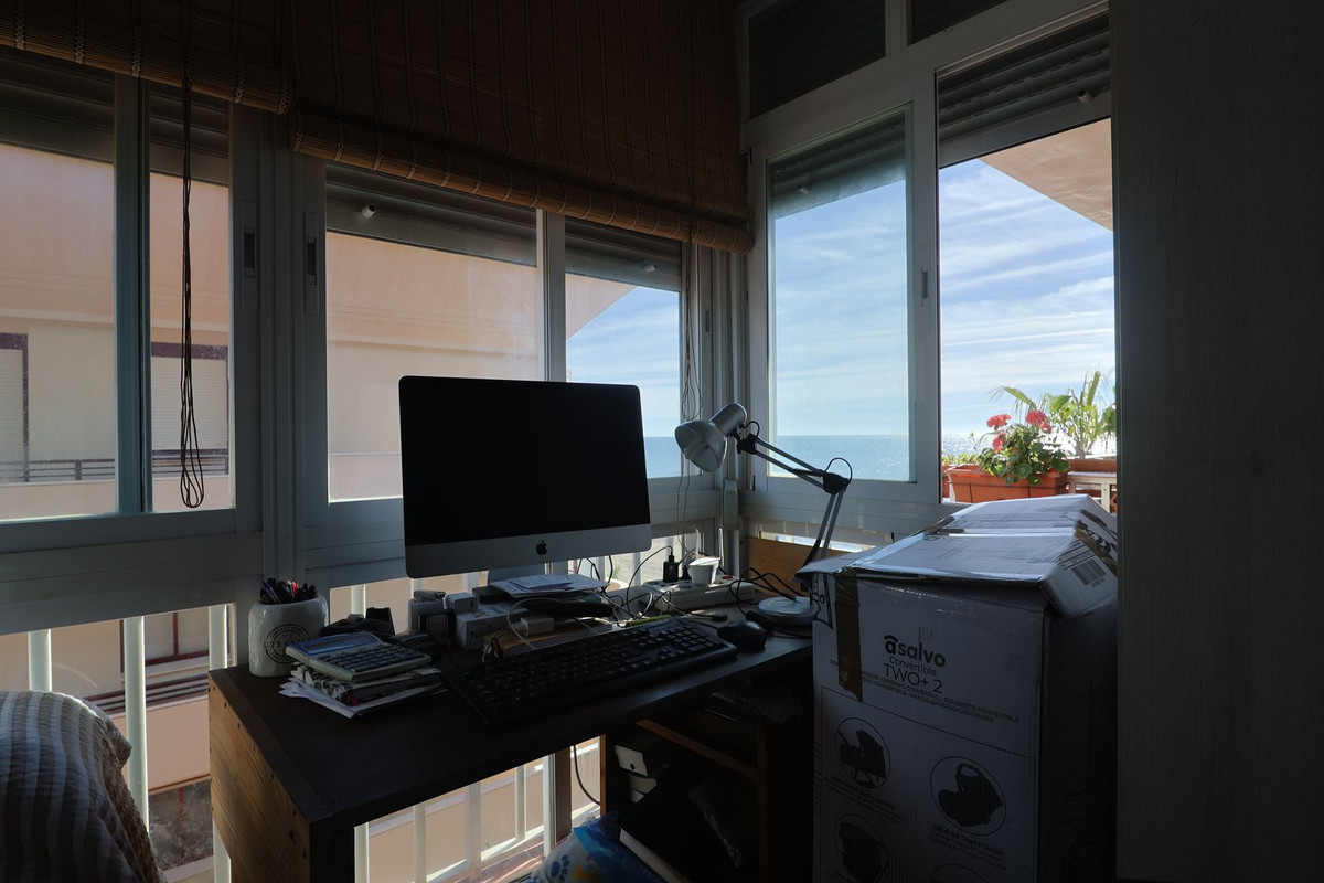 Middle Floor Apartment bilde 14